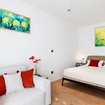 Rooftop & Guest house 3*