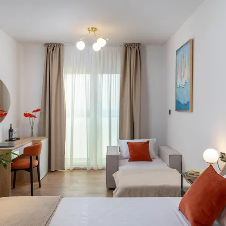 Guest house Rooftop & 3*