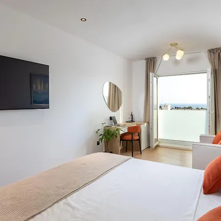 Rooftop & 3* دوبروفينك