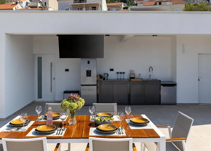 Rooftop & 3*