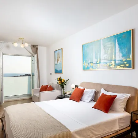 Rooftop & 3* 두브로브니크