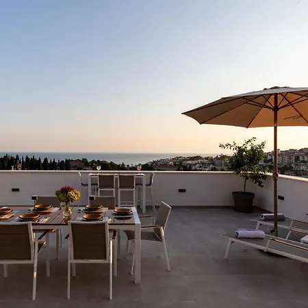 Rooftop & 게스트하우스 3*